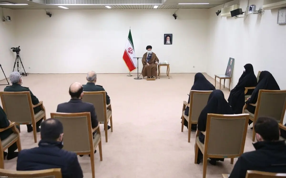 (ویدئو) گریه رهبر انقلاب هنگام تعریف خاطره‌ای از سردار سلیمانی
