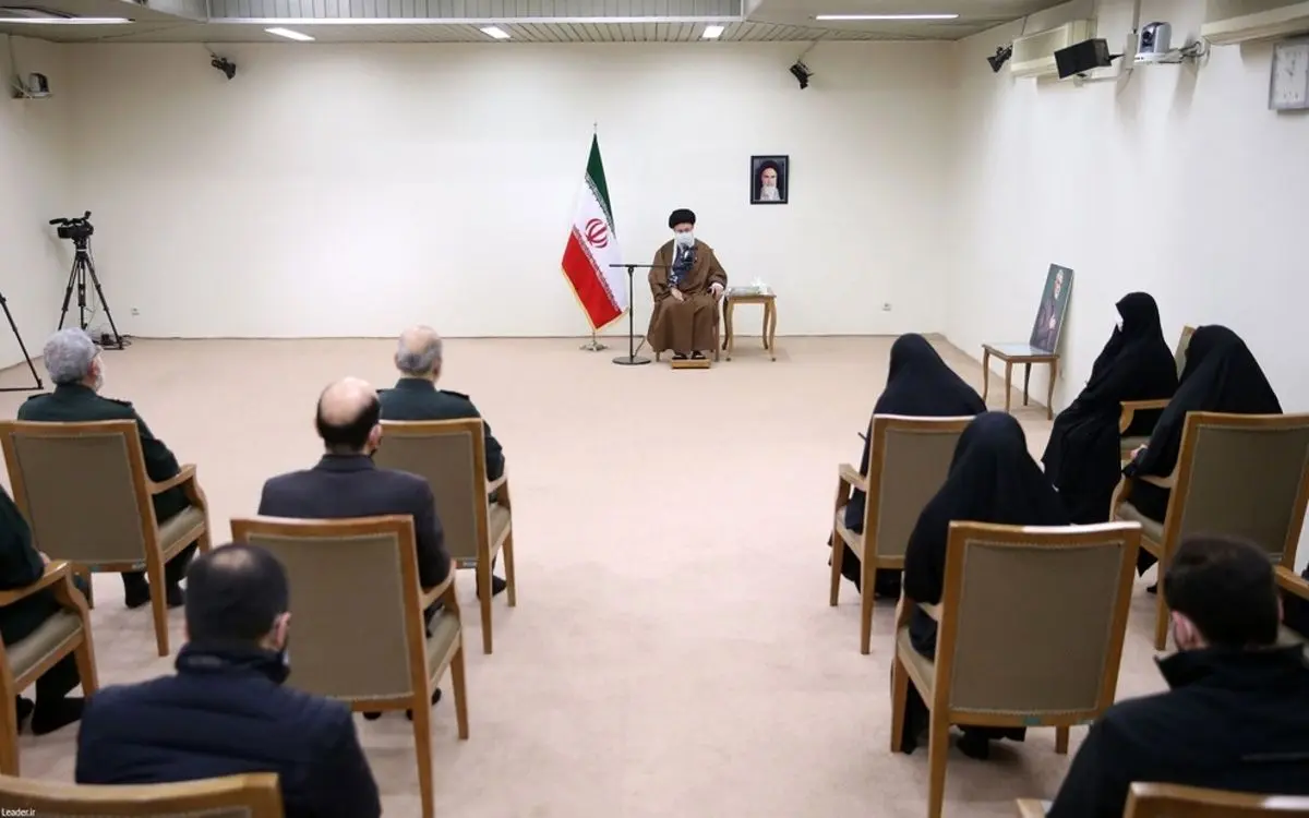 (ویدئو) گریه رهبر انقلاب هنگام تعریف خاطره‌ای از سردار سلیمانی