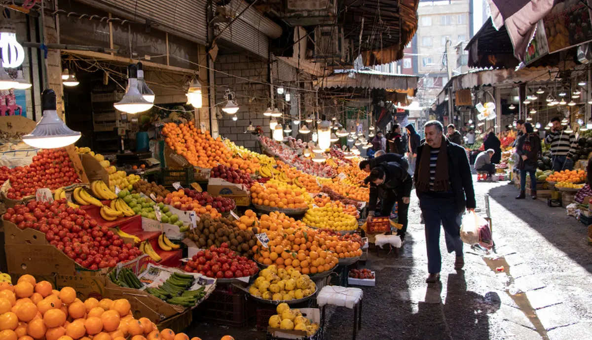 توزیع هوشمند میوه تنظیم بازاری شب عید ۲۰ درصد زیر قیمت بازار
