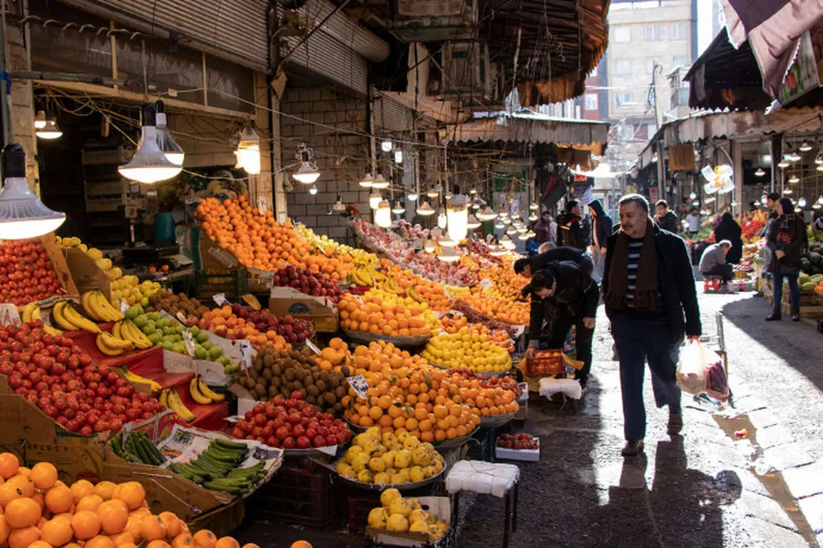توزیع هوشمند میوه تنظیم بازاری شب عید ۲۰ درصد زیر قیمت بازار