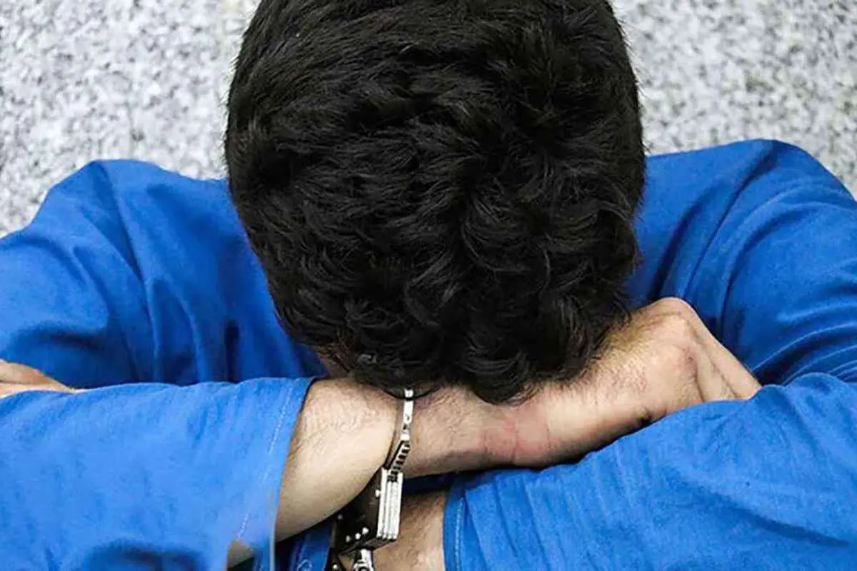 فیلمبرداری از زنان در اتاق پرو فروشگاهی در شهرک غرب تهران
