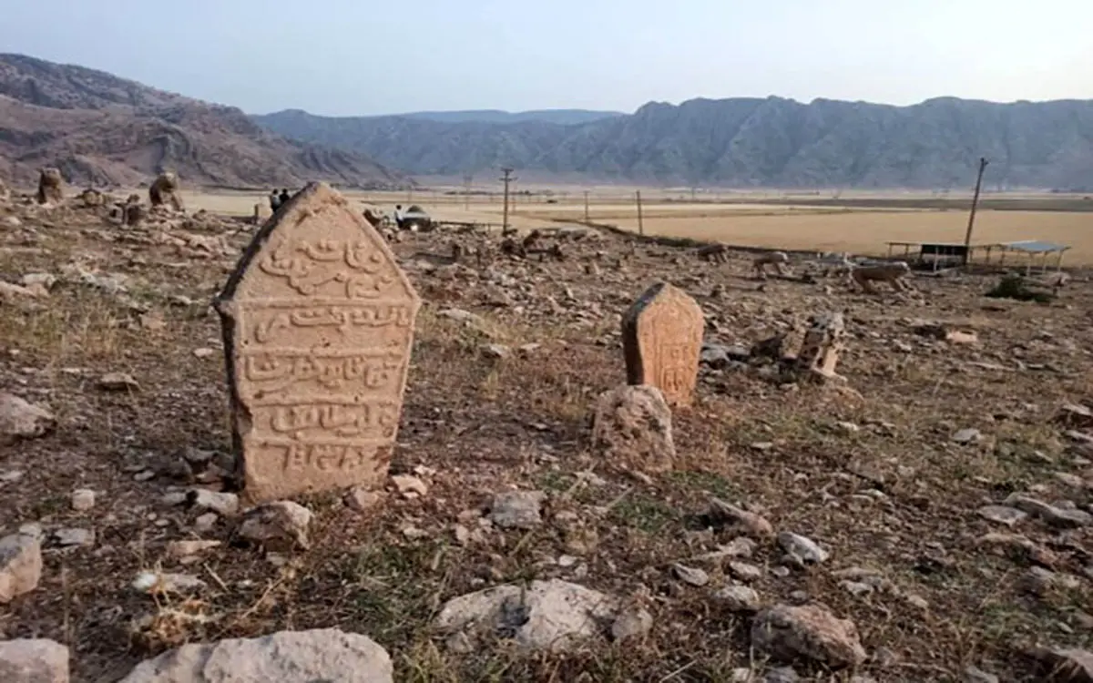 (تصاویر) فاجعه در قبرستان تاریخی شهسوار