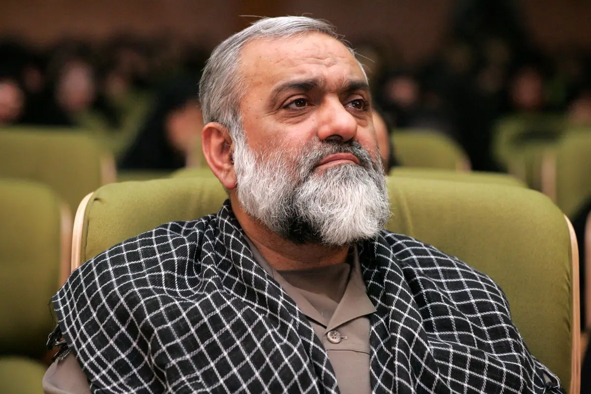 انتقاد سردار نقدی از وجود موز روی «میز ادارات و سپاه»