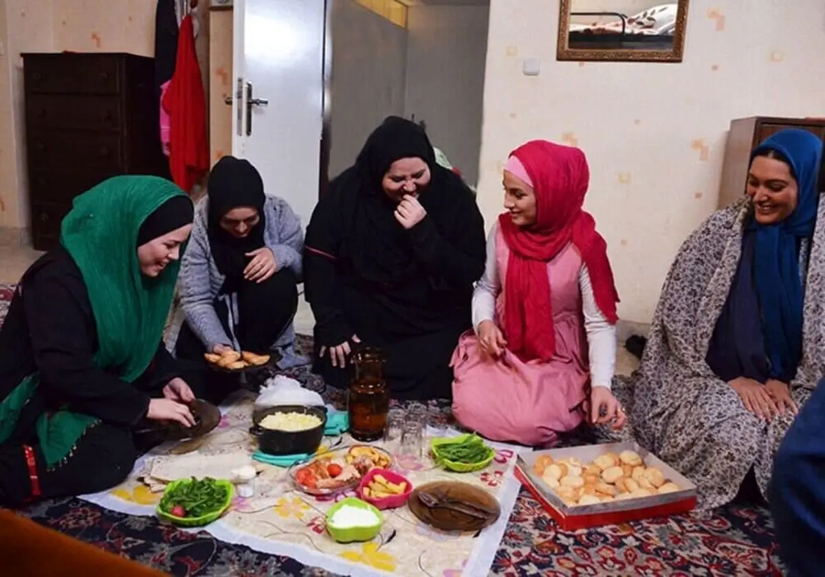 (تصویر) سحر قریشی و ملیکا شریفی‌نیا در «پانسیون دختران»