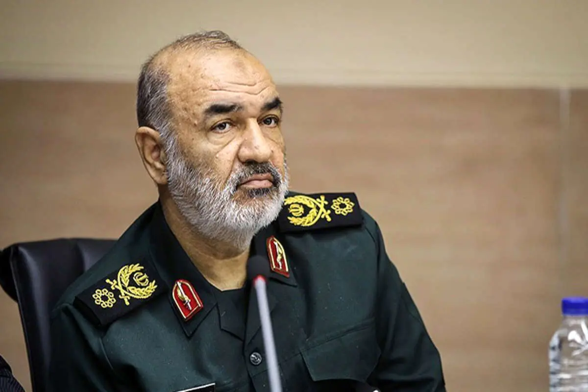 فرمانده سپاه: اجازه نفوذ دشمن به درون سرزمینهای اسلامی را نخواهیم داد