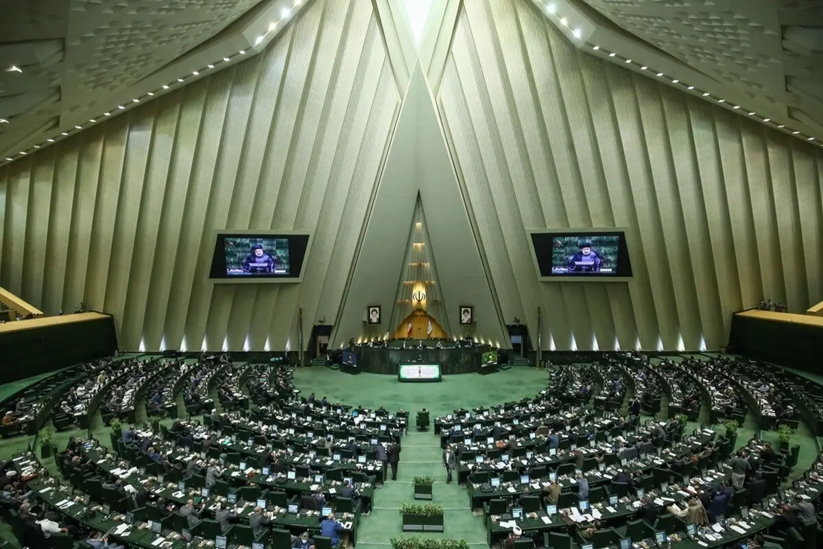 حمله روزنامه دولت به نمایندگان مجلس؛ می خواهند از دولت سهم خواهی کنند