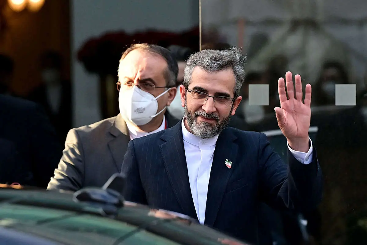 انتقاد روزنامه اطلاعات از تیم مذاکره کننده هستهای؛ کلیشهای حرف میزنید