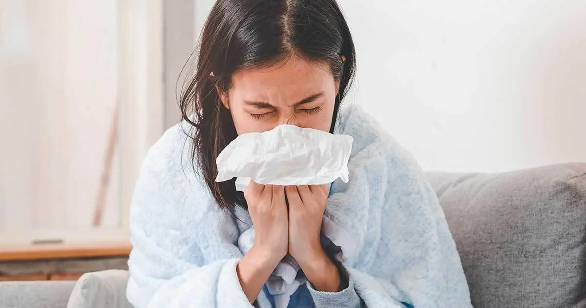 هنگام سرماخوردگی چه خوراکی‌هایی بخوریم؟