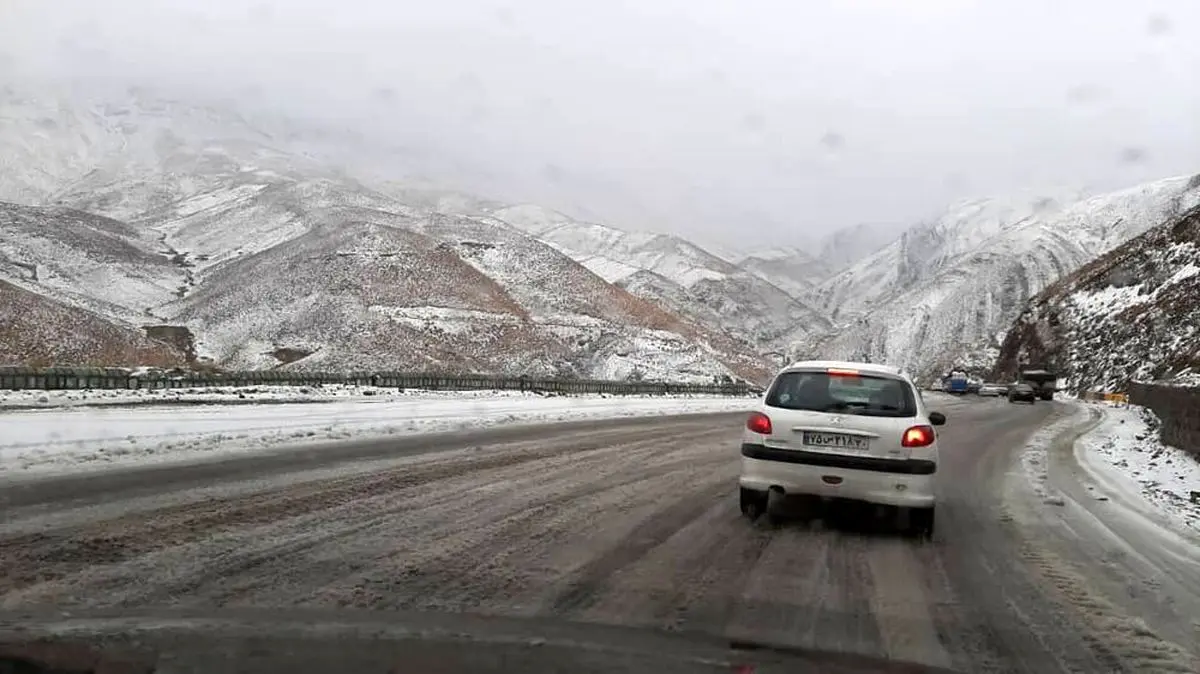 پیش‌بینی بارش برف وباران در جاده‌های ۵ استان