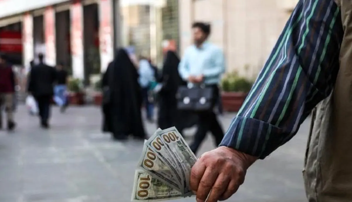 نوسان قیمت دلار طی یک ماه گذشته