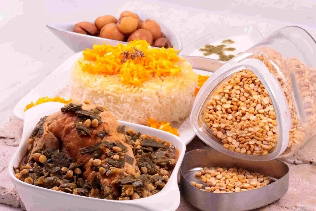 طرز تهیه خورش سیر قلیه اصیل گیلانی