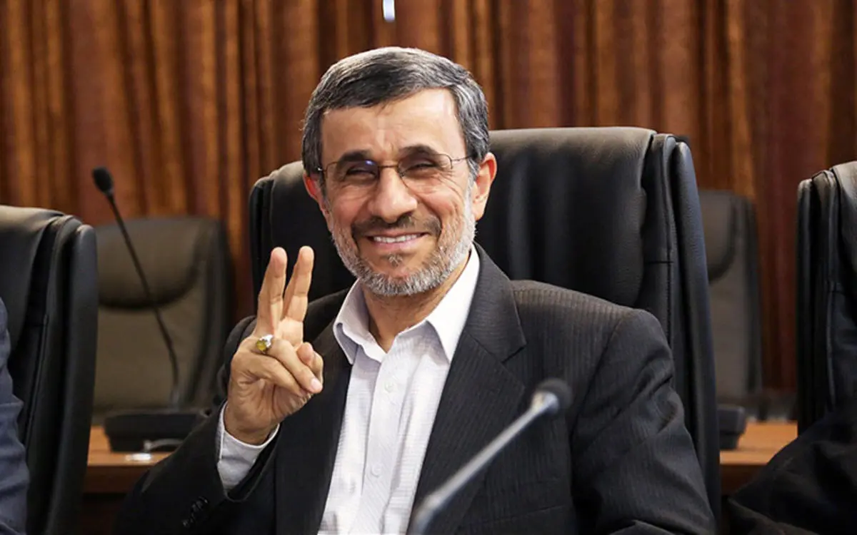 از رئیسی همان طور دفاع می‌شود که از احمدی نژاد
