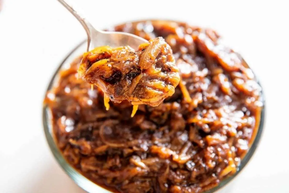 طرز تهیه پیاز کاراملی؛ طعمی فراموشنشدنی برای انواع ساندویچ