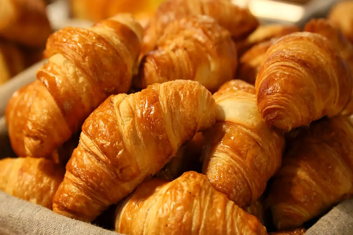 طرز تهیه کروسان مرغ؛ غذایی جدید و جذاب