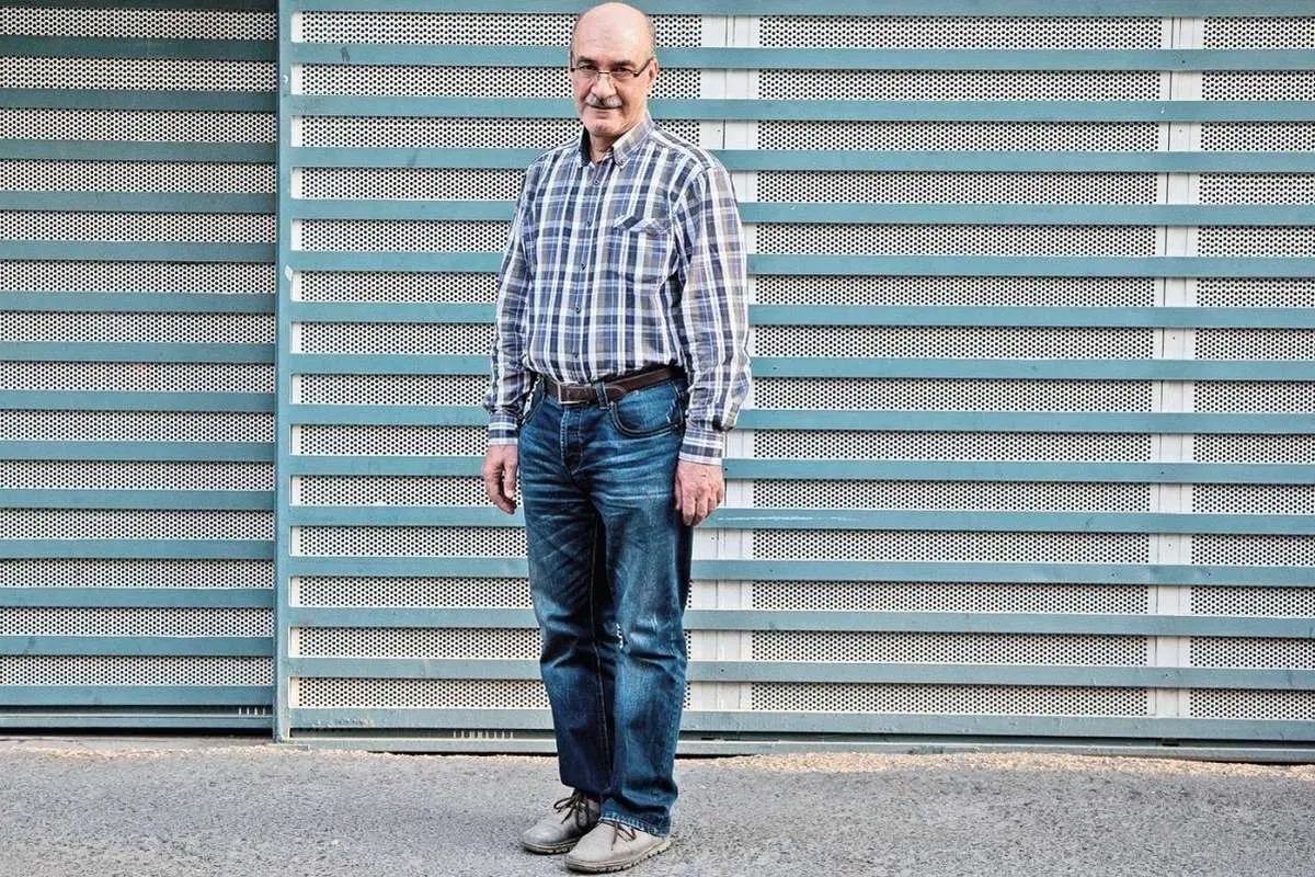 خاکسپاری حمید لبخنده خارج از قطعه هنرمندان
