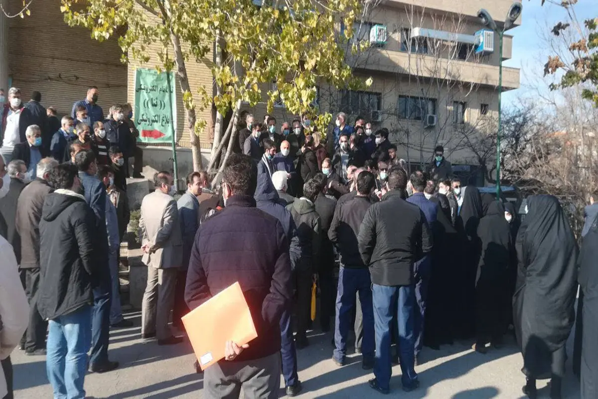 روزنامه دولت، اعتراض کارکنان قوه قضائیه را زیر سر مجلس می‌داند