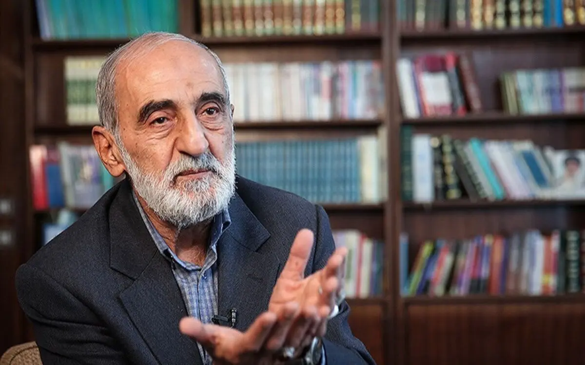 شریعتمداری: یک زونکن سند درباره ملاقات خاتمی با سوروس دارم