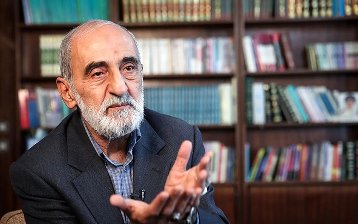 شریعتمداری: یک زونکن سند درباره ملاقات خاتمی با سوروس دارم