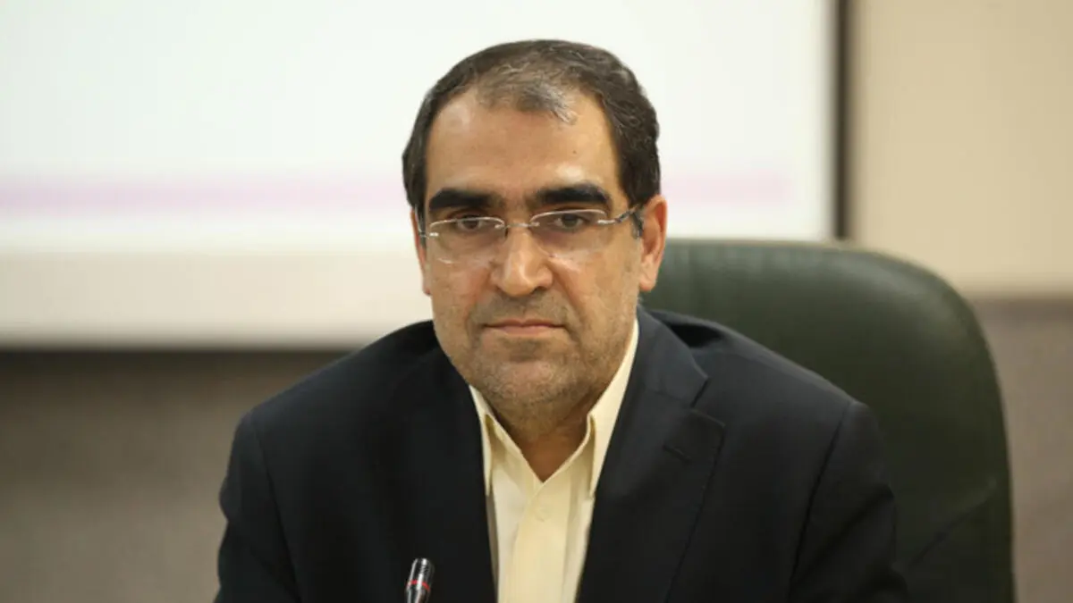(عکس) وزیر اسبق بهداشت در عمان چه می‌کند؟