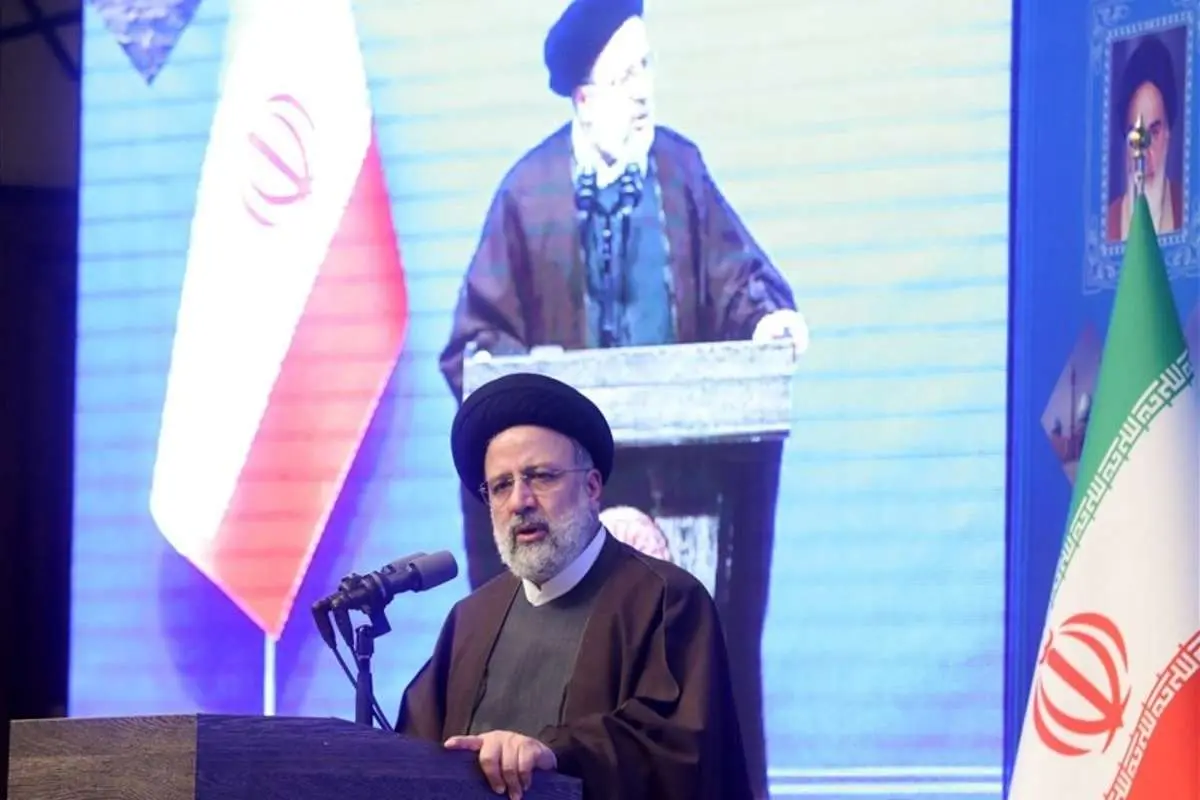 رئیسی: آمار فقر و فلاکت رنجمان میدهد