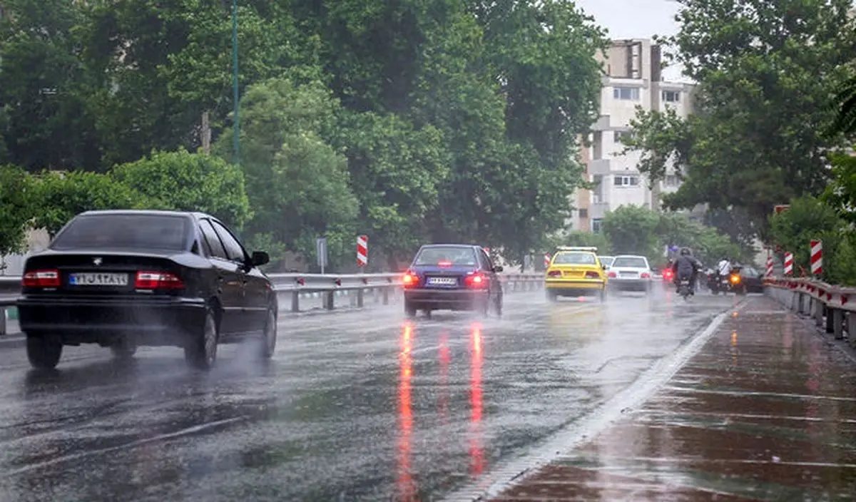 بارش برف و باران و آبگرفتگی معابر در تهران