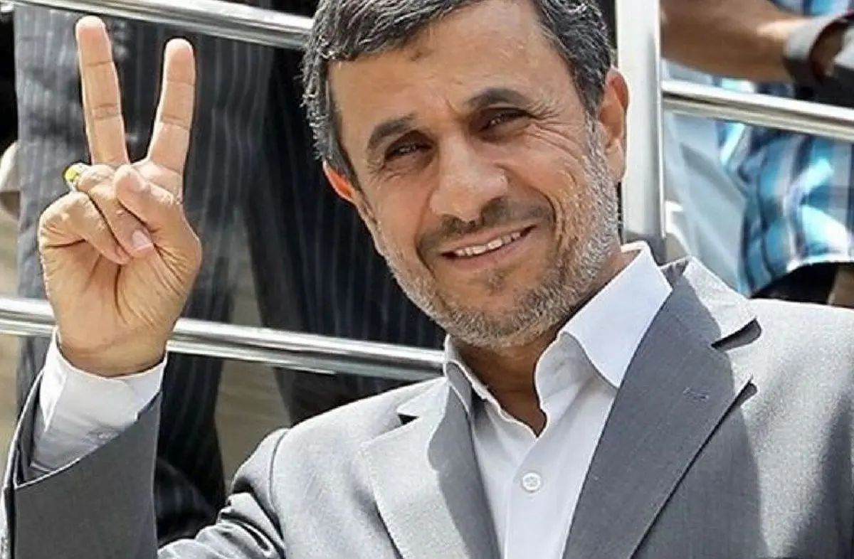 تصاویری از حضور احمدی‌نژاد در نمازجمعه استانبول