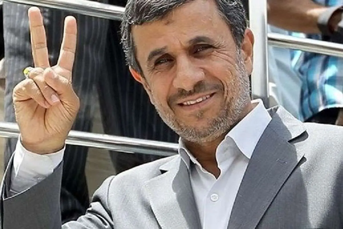 تصاویری از حضور احمدینژاد در نمازجمعه استانبول