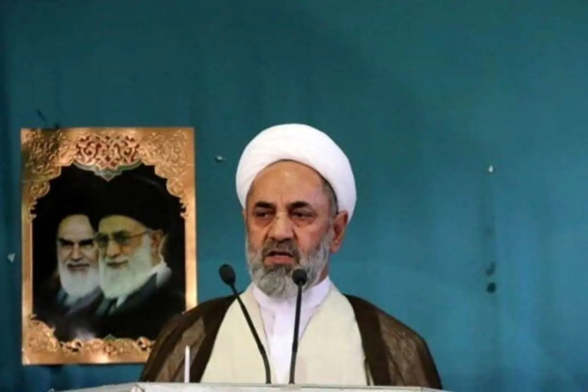 امام جمعه رفسنجان: یک خانم را از سر نفهمی تشویق میکنند دوچرخهسواری کند