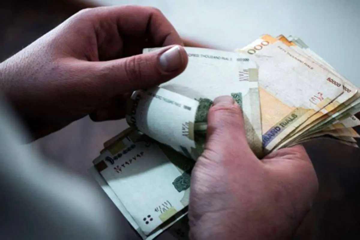 نماینده مجلس: افزایش حقوق کارمندان ترکیبی از عدد ثابت و درصد است