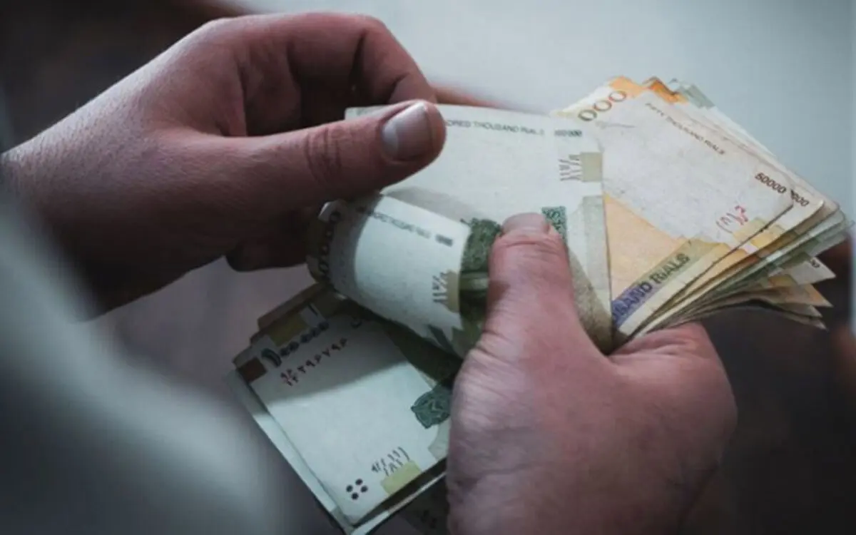 نماینده مجلس: افزایش حقوق کارمندان ترکیبی از عدد ثابت و درصد است