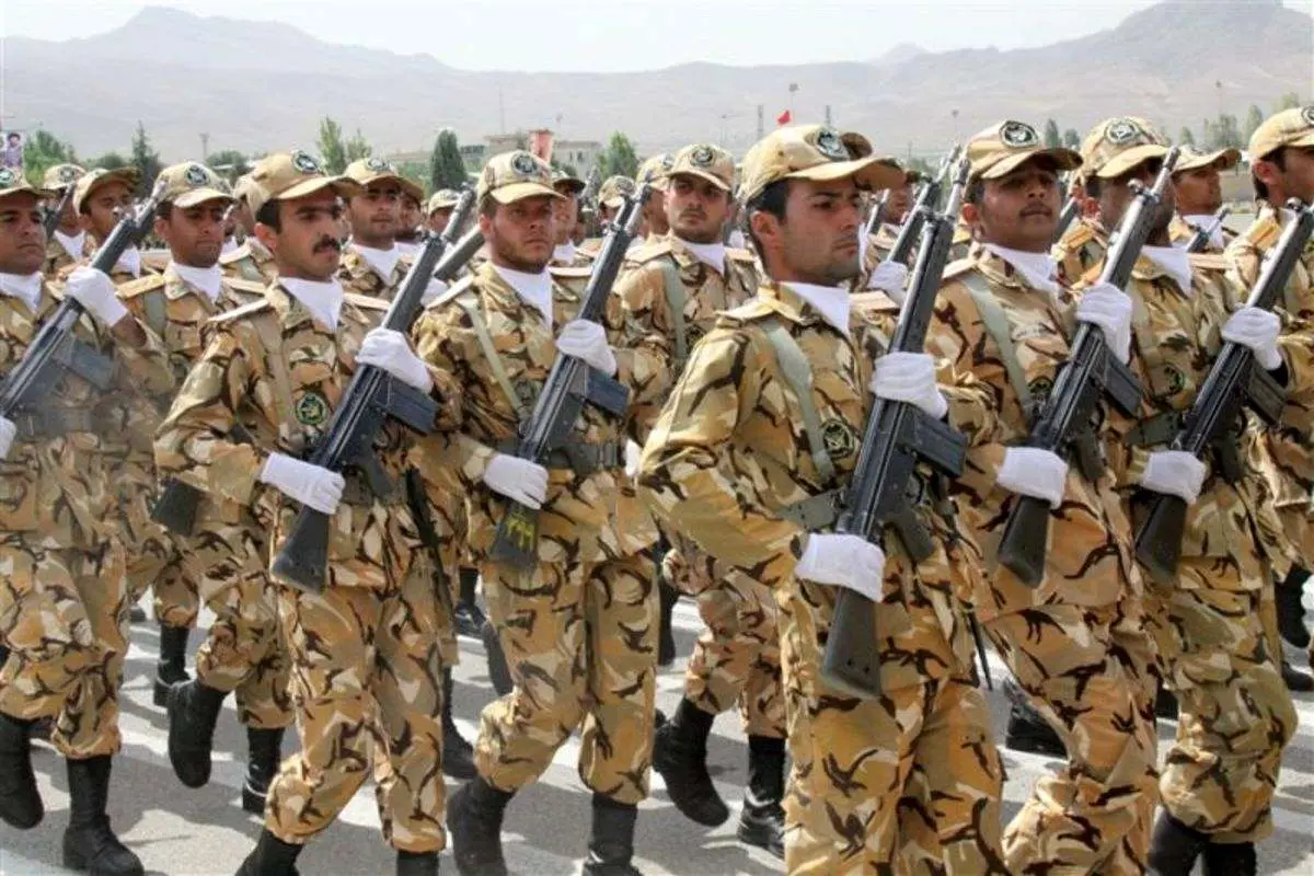 ستادکل نیروهای مسلح: حقوق سال آینده سربازان افزایش مییابد