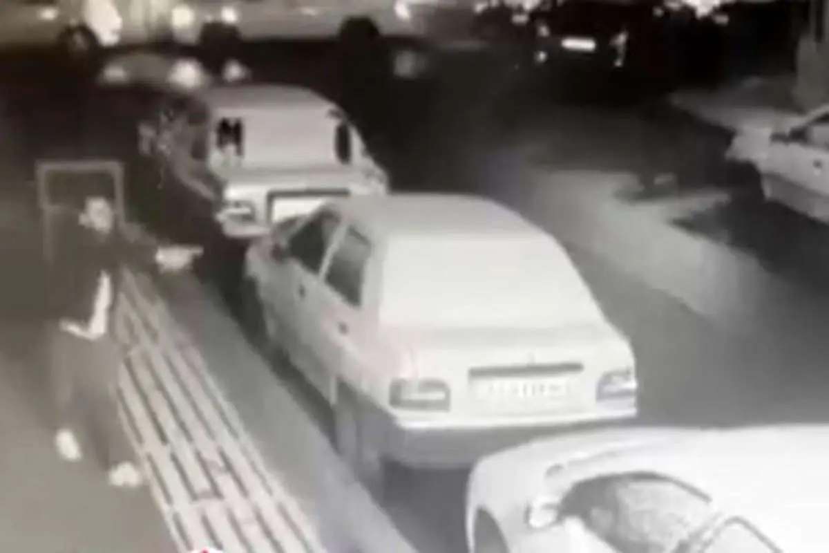 (ویدئو) درگیری مسلحانه سارقان و پلیس در ولنجک تهران