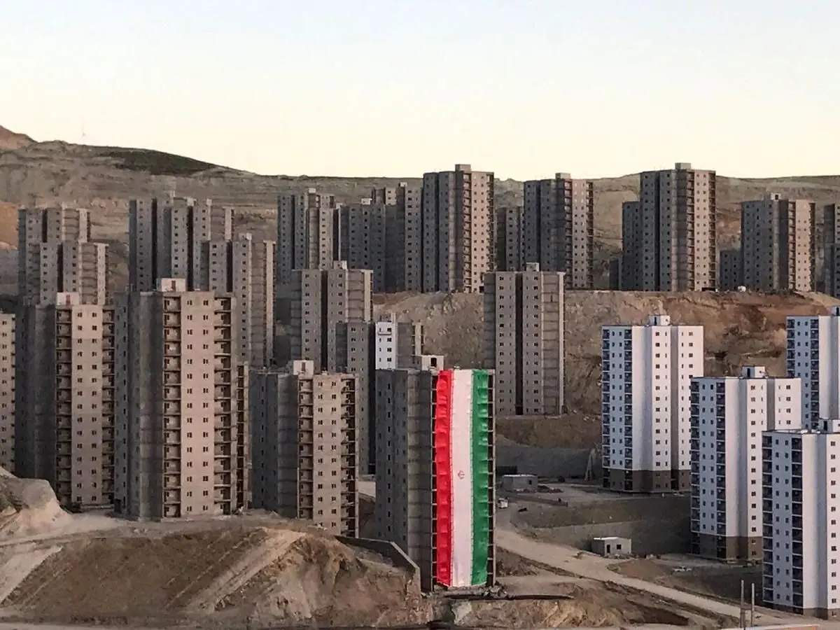 (ویدیو) ۱۴ طبقه، بدون آسانسور، در فاز ۱۱ پردیس!