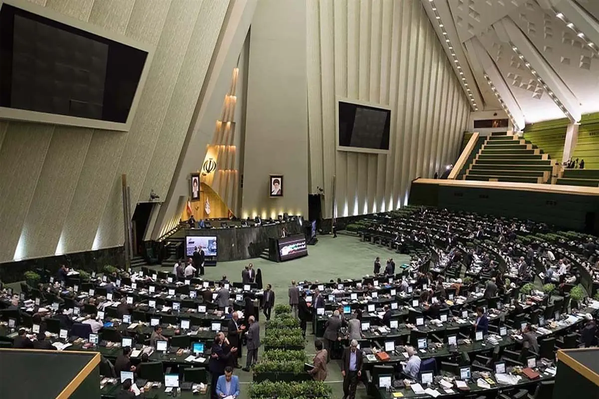 گزارش قالیباف از مذاکرات با رئیسی درباره حذف ارز ۴۲۰۰