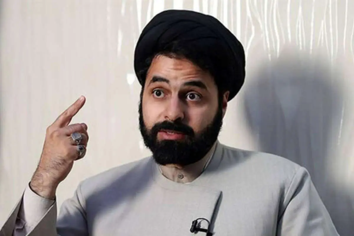 مهدی صدرالساداتی خلع لباس شد
