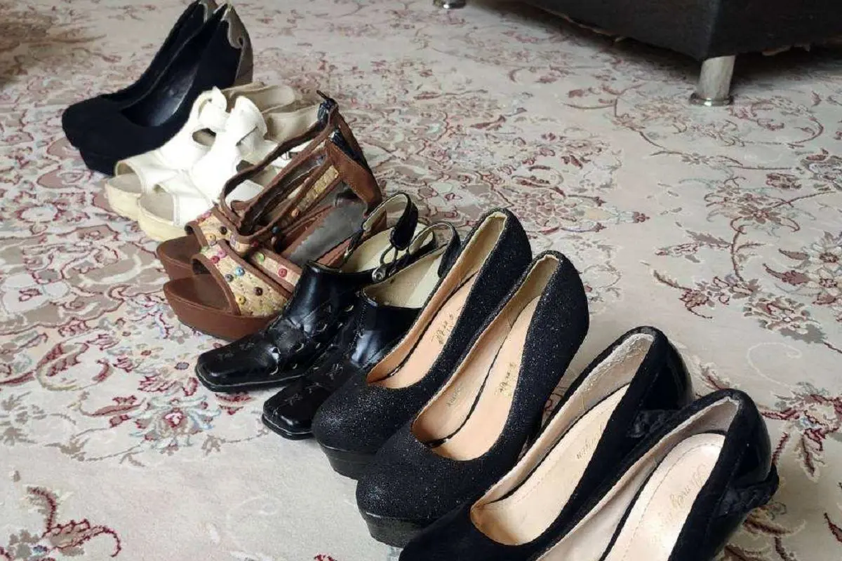 قیمت کفش دست دوم چند؟