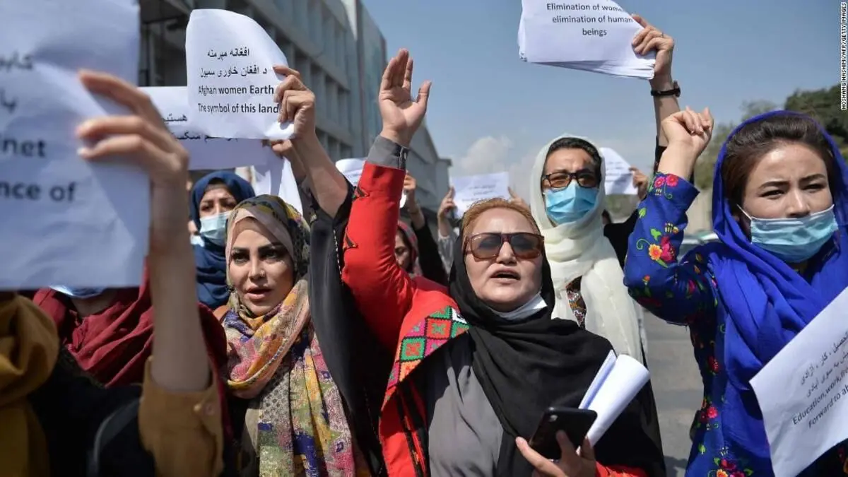 (ویدئو) طالبان: زنان معترض در کابل روسپی هستند!