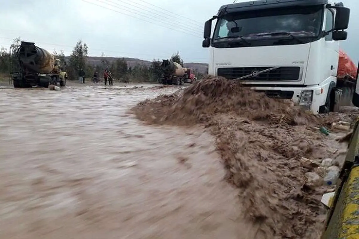 انسداد ۱۷۵ راه، آبگرفتگی ۷۰ منزل و قطع آب، برق و تلفن در سیل کرمان
