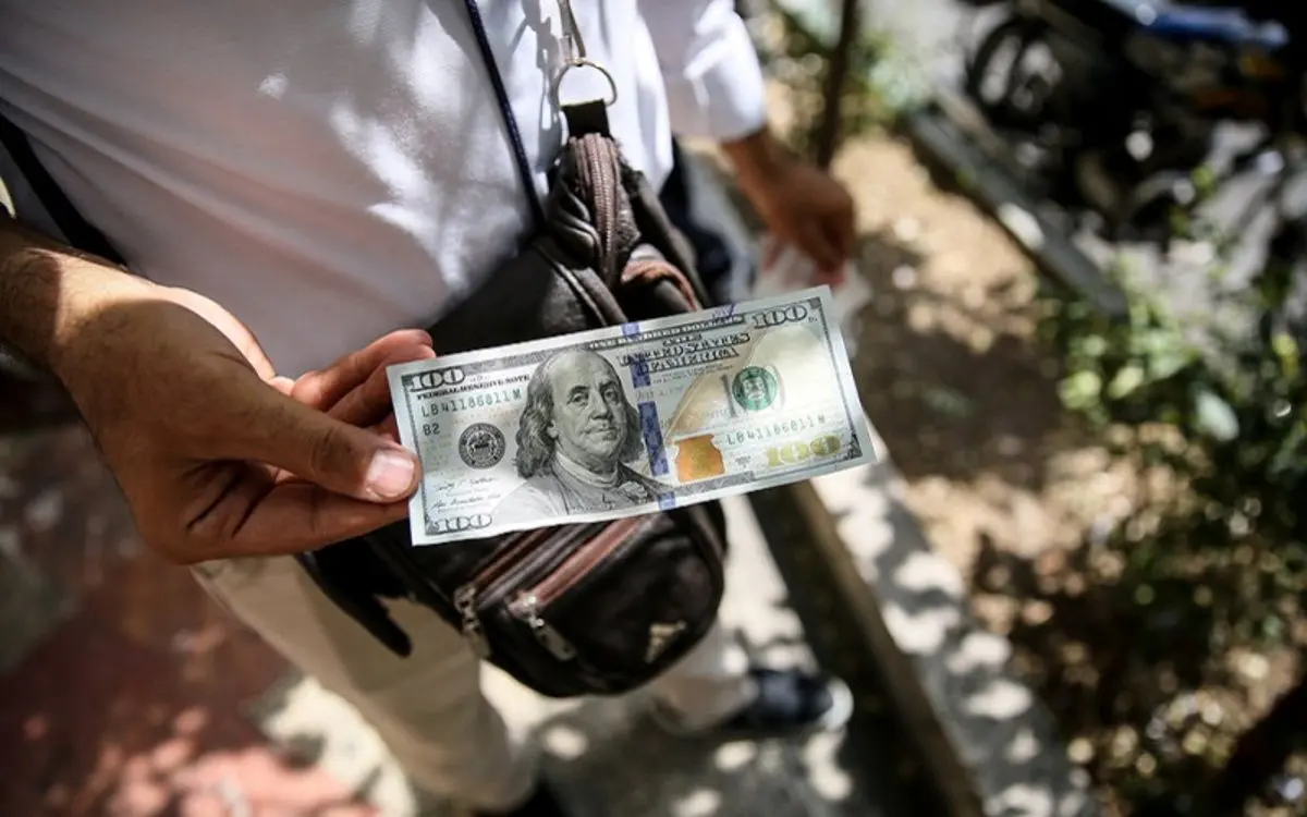 پیش‌بینی قیمت دلار امروز ۲۸ دی ۱۴۰۰