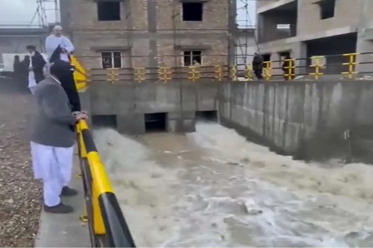 (ویدئو) رهاسازی آب سد کمال خان افغانستان به سمت ایران