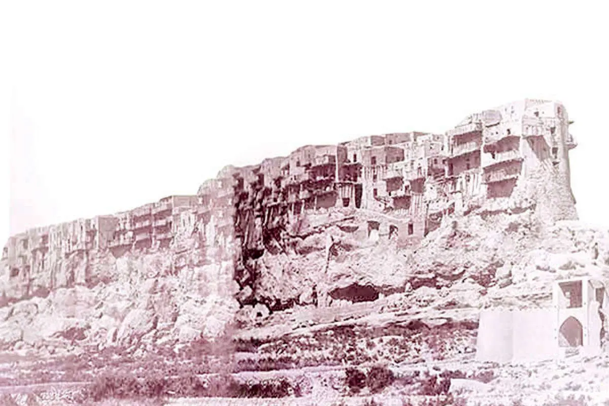 ایزدخواست؛ روستایی روی یک کشتی در دل صحرا