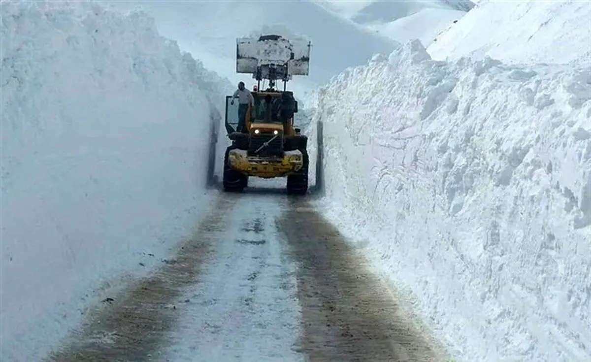 ارتفاع برف در گردنه گله بادوش به ۶ متر رسید
