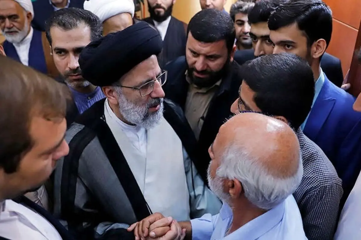 اومیکرون، سفرهای استانی رئیسی را تعطیل کرد