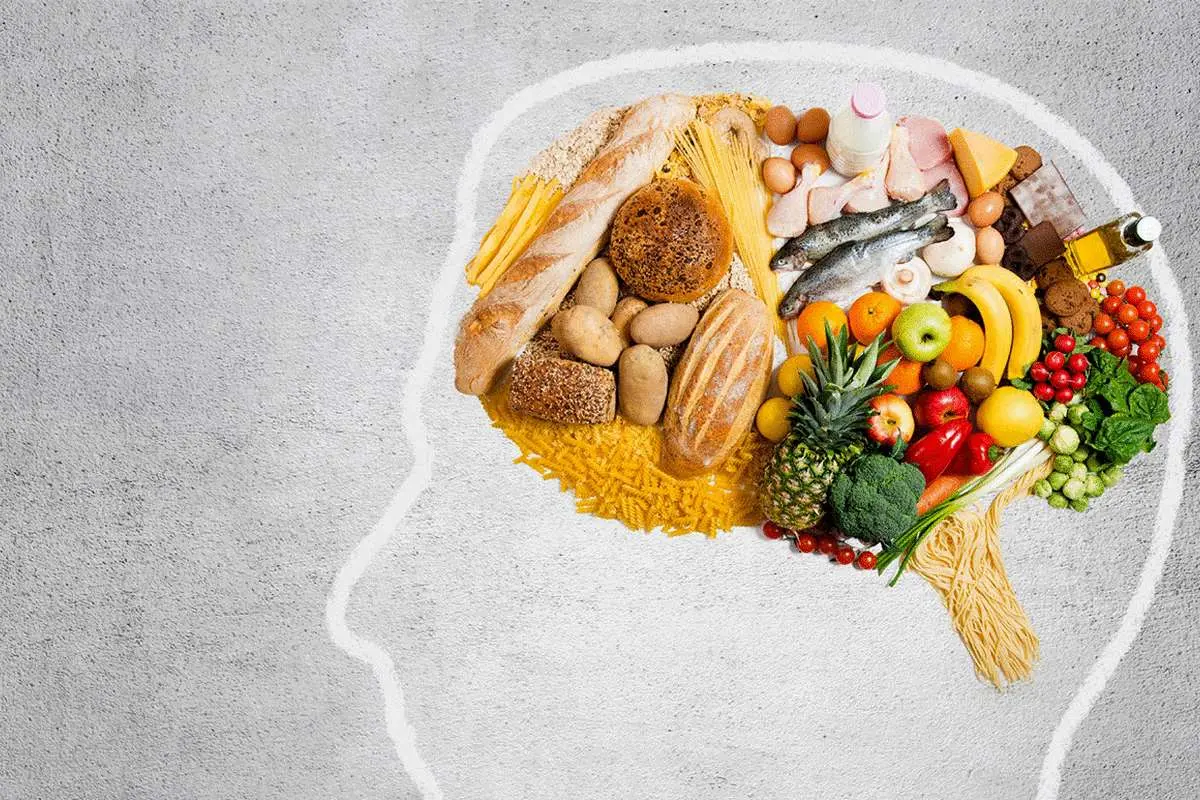 این چهار عادت غذایی مغز شما را زودتر پیر میکند