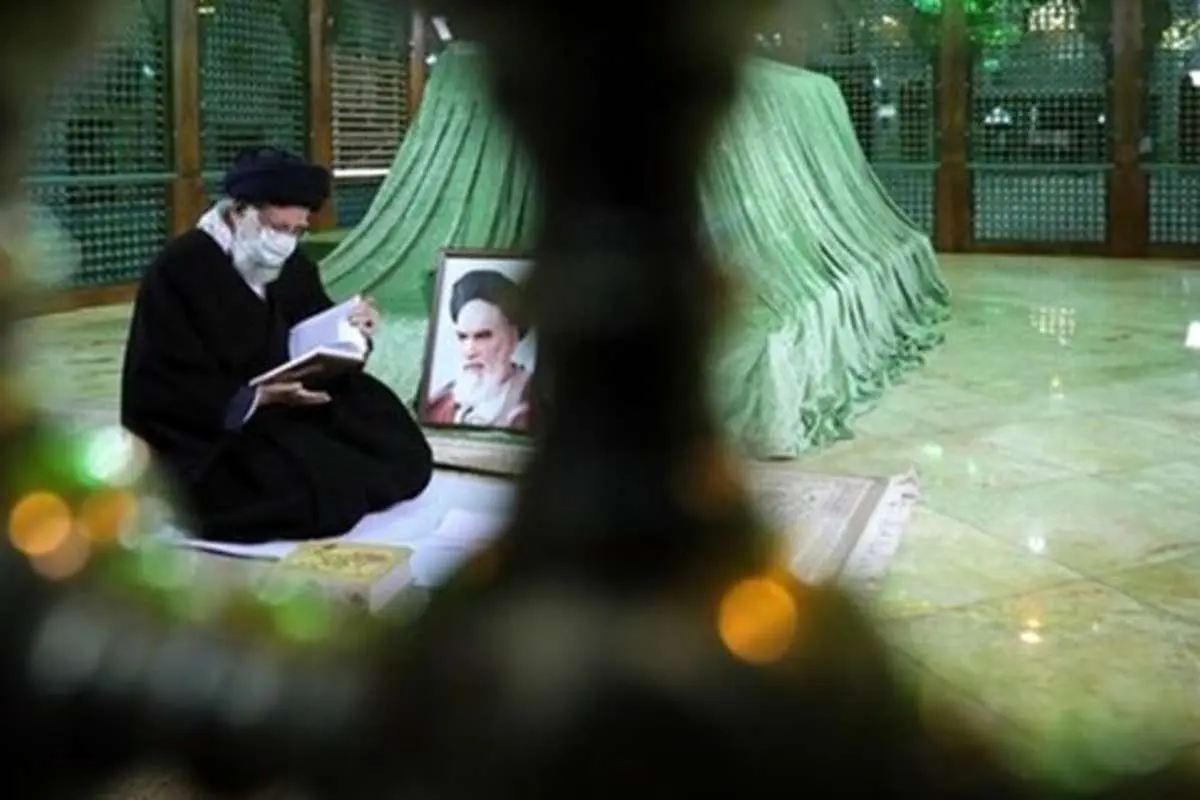 حضور رهبر انقلاب در مرقد امام خمینی