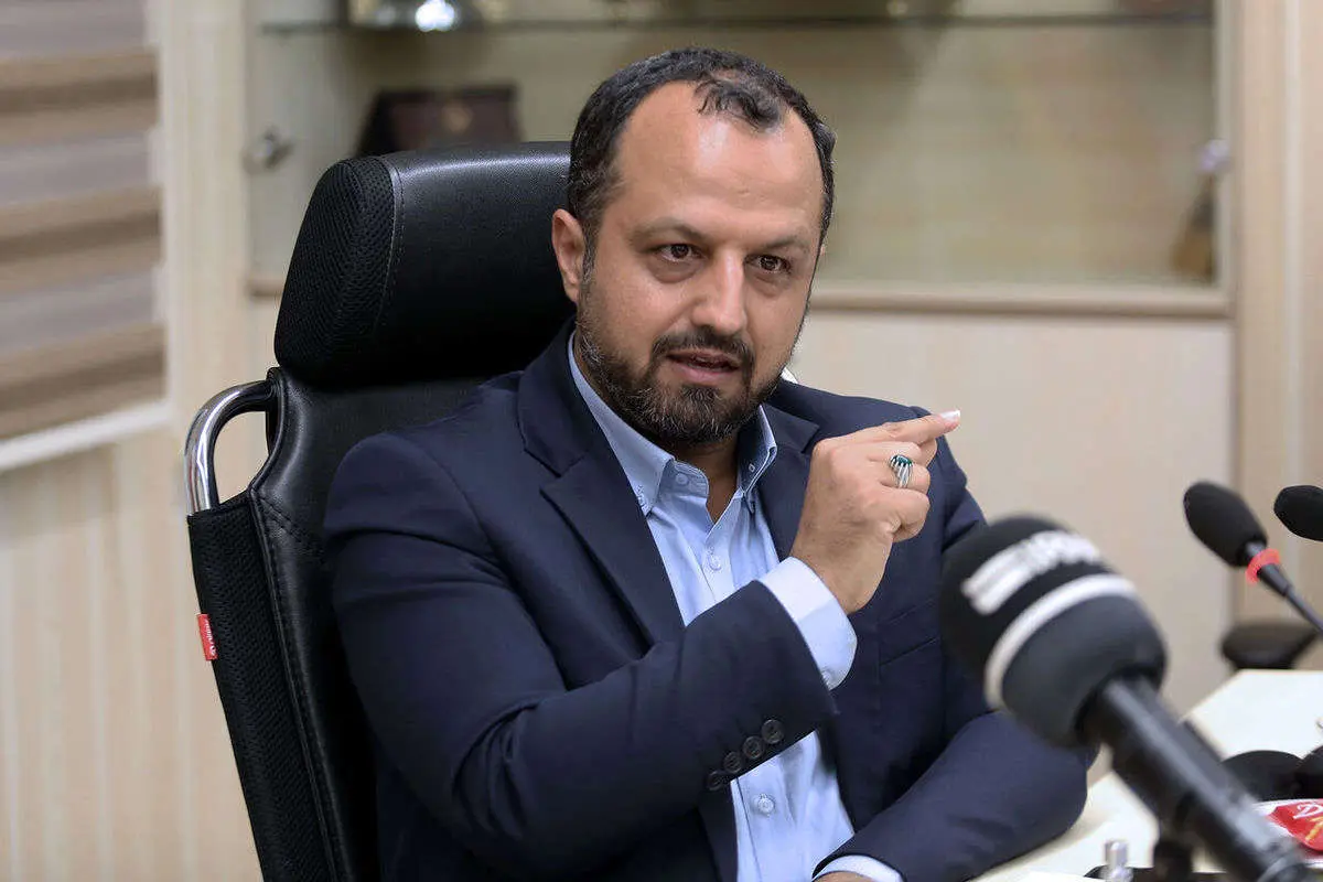 وزیر اقتصاد: هر گونه شرط برای وام بدون ضامن تخلف است