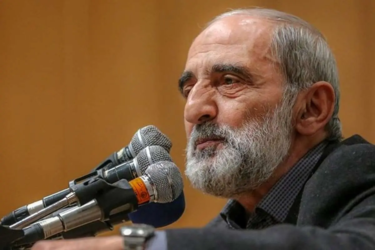 کنایه‌های شریعتمداری به روحانی