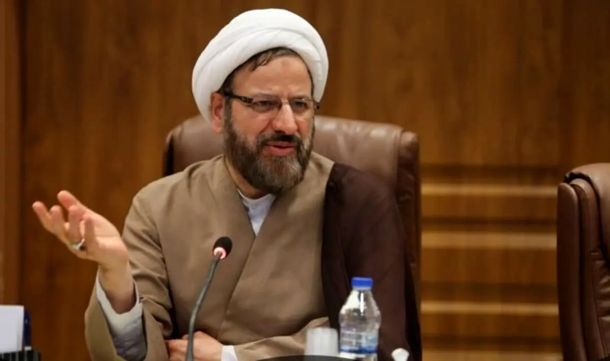 احمد واعظی: فضای رسمی حوزه با «آزادی بیان حقیقی» فاصله دارد