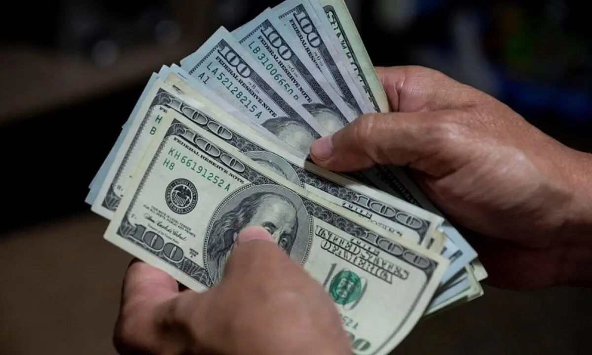 پیش‌بینی قیمت دلار امروز شنبه ۱۶ بهمن ۱۴۰۰