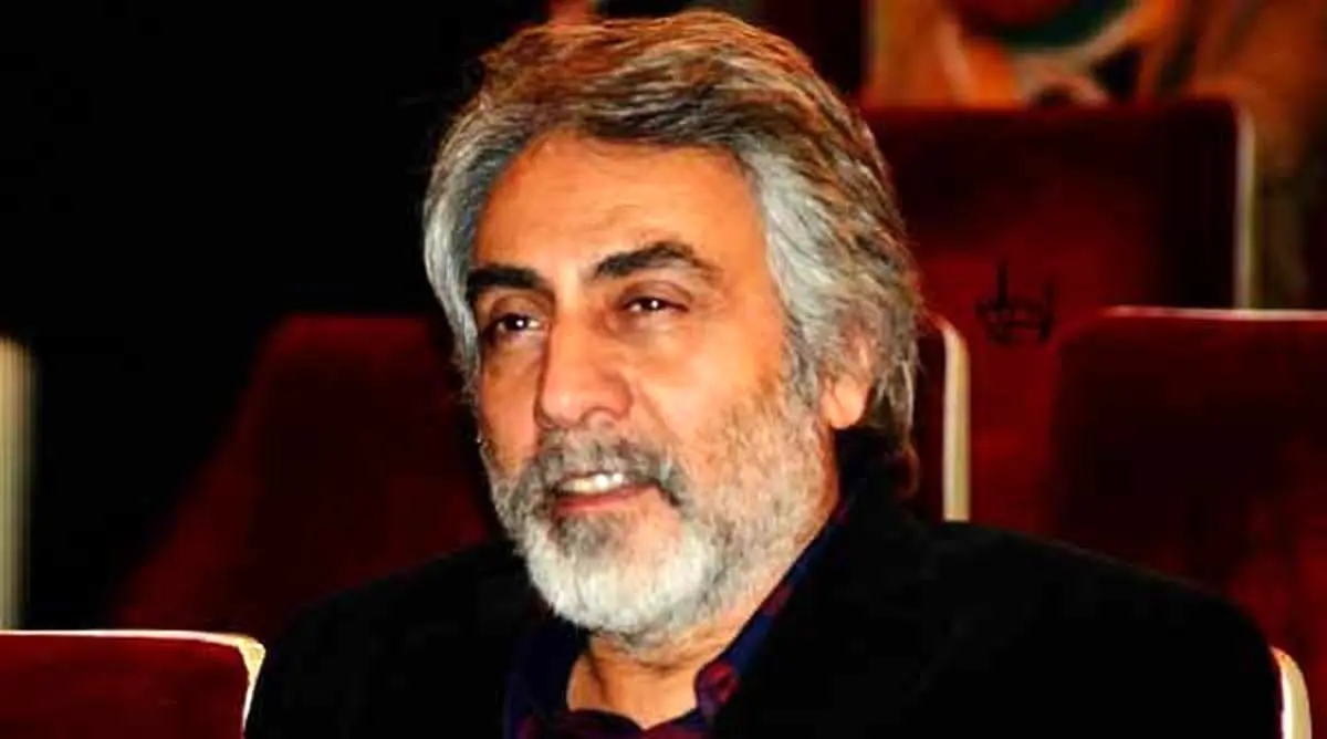 بیژن امکانیان به سوگ مادر نشست